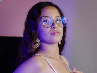 EmilyDarks - Live Sex Cam - 21704705