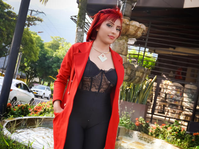 LizBonnet - Live sex cam - 21704937