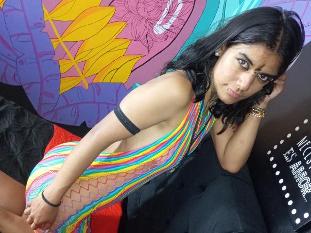 MeganHonney - Live sex cam - 21707289