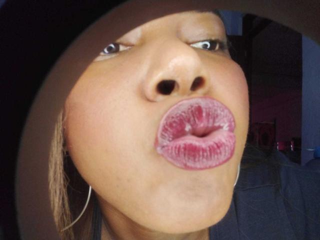 EmiraHot - Live porn &amp; sex cam - 21708413