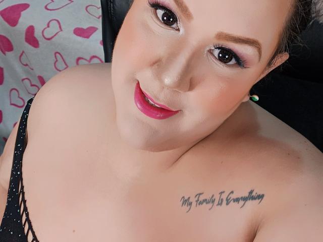 GiannaMorrys - Live porn &amp; sex cam - 21710245