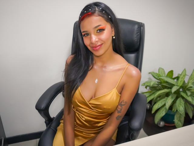 AriianaMendoza - Sexe cam en vivo - 21712937