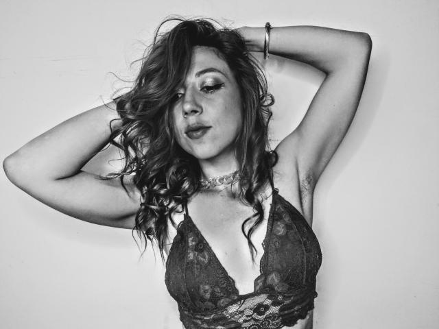 DouceKhrystine - Sexe cam en vivo - 21720349