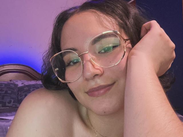 IsabellaGarciala - Live Sex Cam - 21726213