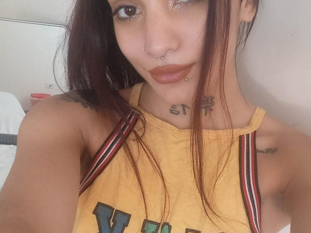 MaluOccean - Live Sex Cam - 21733381