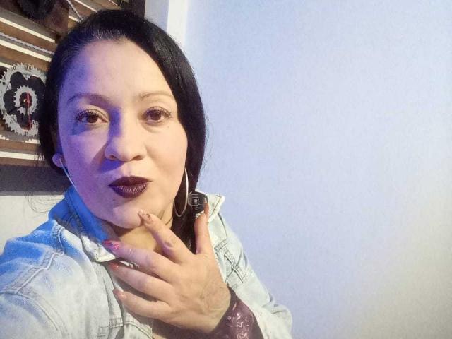 CharloteEzra - Live porn &amp; sex cam - 21739325