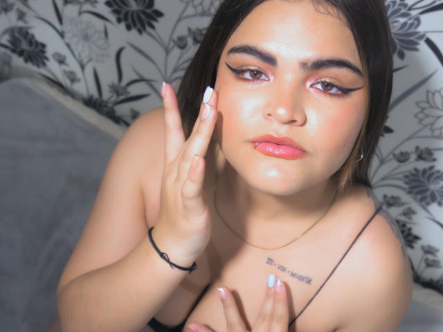 EymyCutte - Live Sex Cam - 21740417