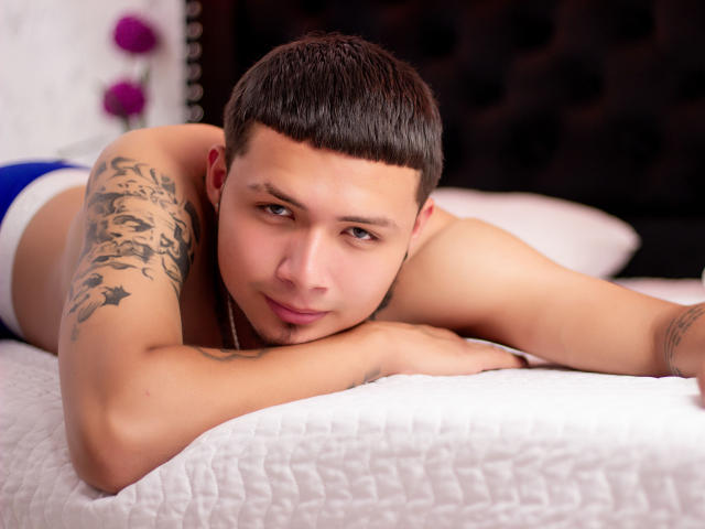 GabrielBigCock - Sexe cam en vivo - 21747253
