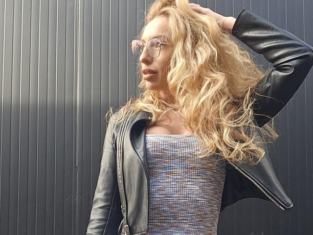 LoreenBlanc - Live Sex Cam - 21748541