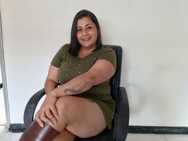 AngeleRoux - Live sexe cam - 21750165