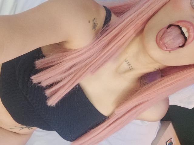 MartinaPalmer - Live sex cam - 21750397