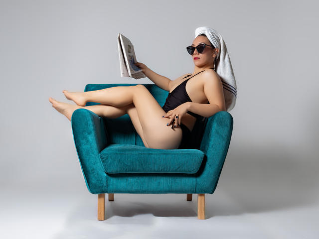 CelesterJones - Live Sex Cam - 21751217