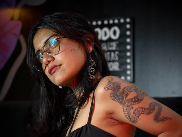 MeganHonney - Live sex cam - 21751349