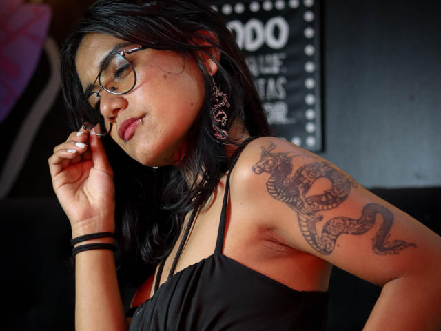 MeganHonney - Live sex cam - 21751353