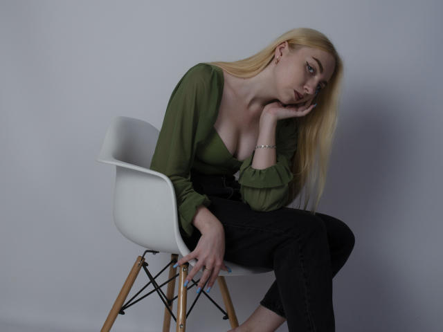 BeatriceFly - Live porn &amp; sex cam - 21757517