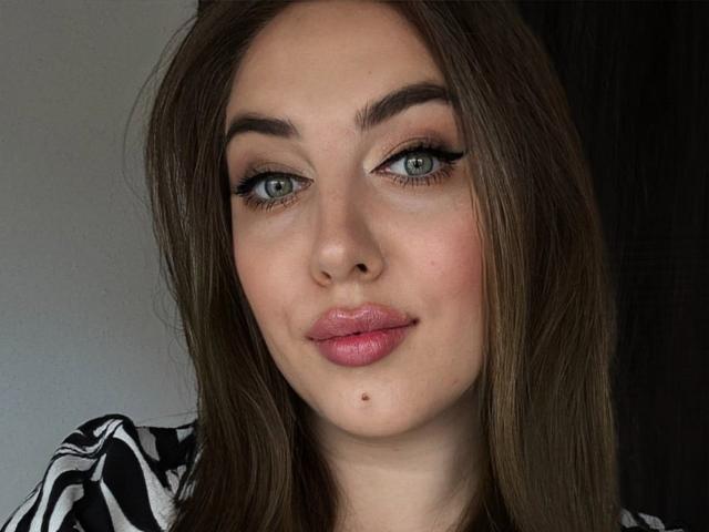 KaleyReed - Live Sex Cam - 21757777