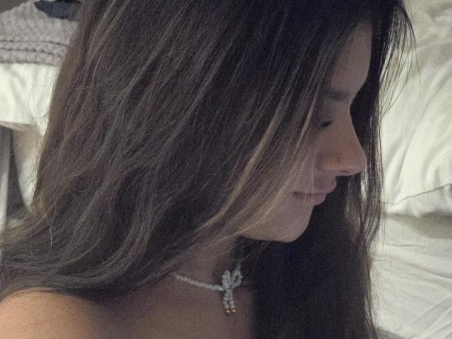 AlessiaFerry - Live sexe cam - 21760765