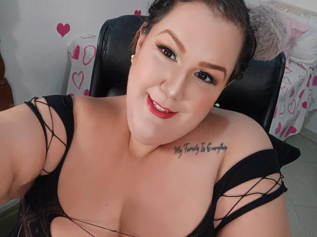 GiannaMorrys - Live Sex Cam - 21763205