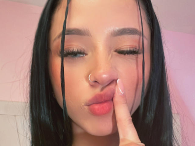 KloeThompson - Live sex cam - 21772153