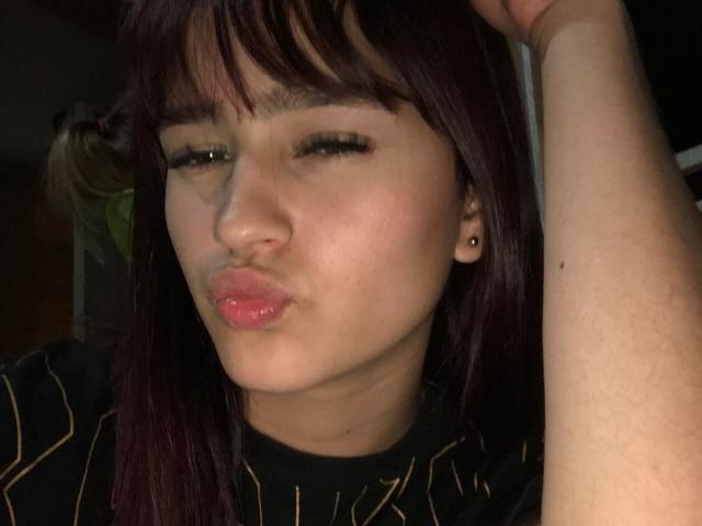 MelodyMansson - Live porn &amp; sex cam - 21774829