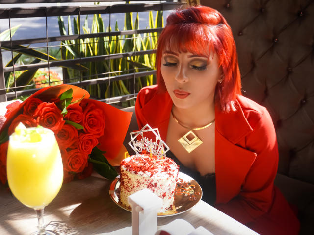 LizBonnet - Live sex cam - 21776061
