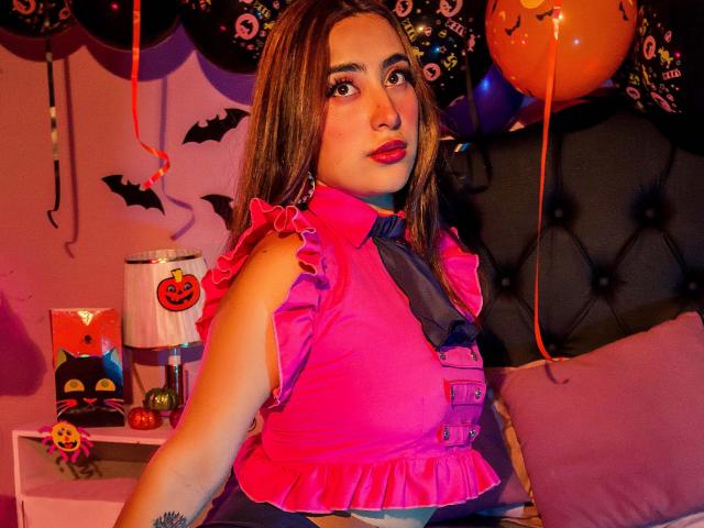 LilCati - Live sex cam - 21777601