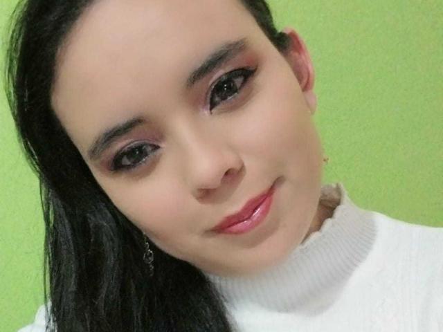 EmmaDulce - Live sex cam - 21778613