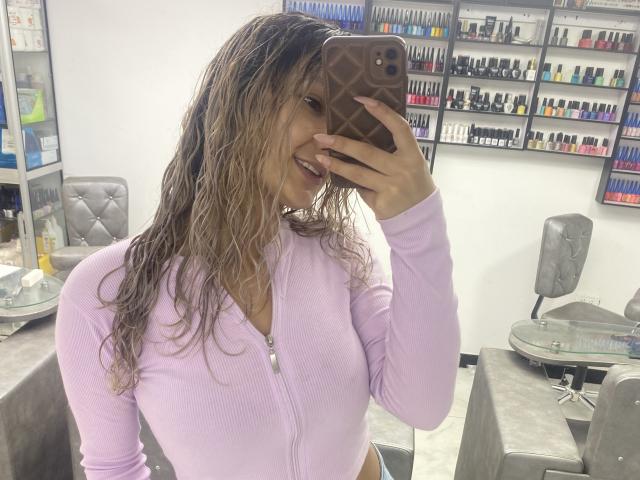 FloraSaenz - Live sexe cam - 21780677