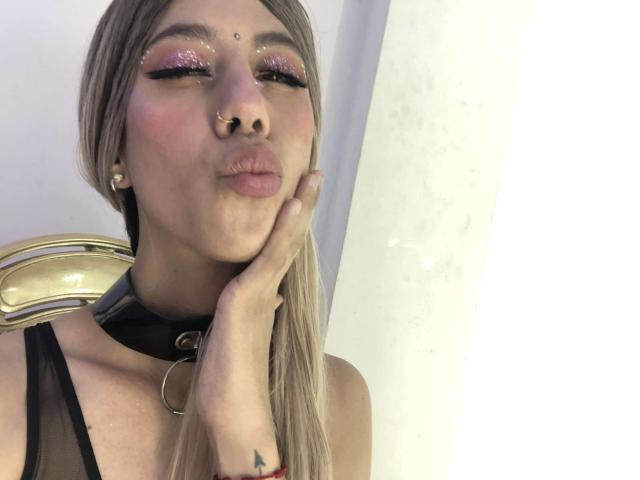 DaniTenderhot - Live sex cam - 21781749