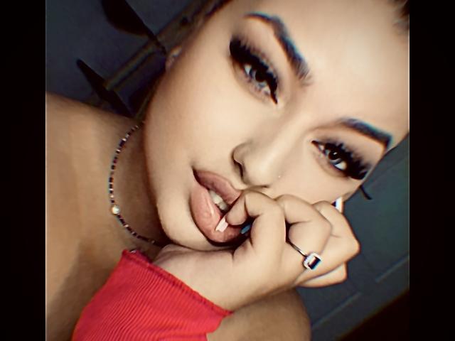 AllysonK - Live sex cam - 21793929