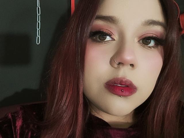 EmilyDom - Live porn &amp; sex cam - 21796069