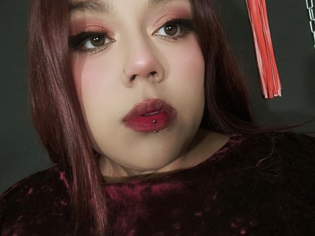 EmilyDom - Sexe cam en vivo - 21796077