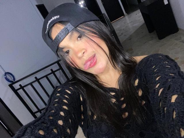 MiiaPalmer - Live porn &amp; sex cam - 21800825