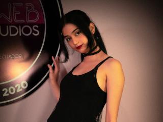 LunaXHottie - Live Sex Cam - 21810177