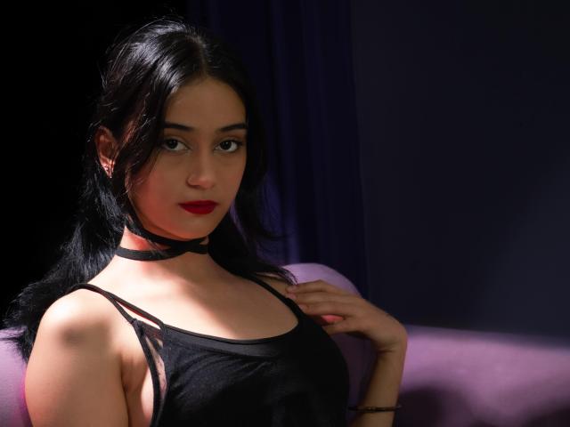 LunaXHottie - Live Sex Cam - 21810193