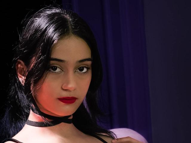 LunaXHottie - Live Sex Cam - 21810197