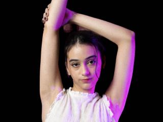 LunaXHottie - Live Sex Cam - 21810429