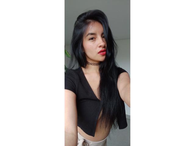 EmilyJensenn - Élő pornó és szexkamera - 21811445