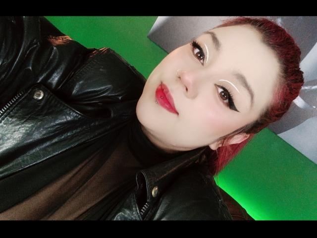 EmilyDom - Live sex cam - 21811649