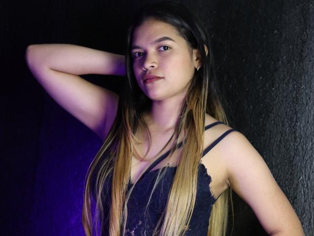 Greychell - Live sexe cam - 21821437