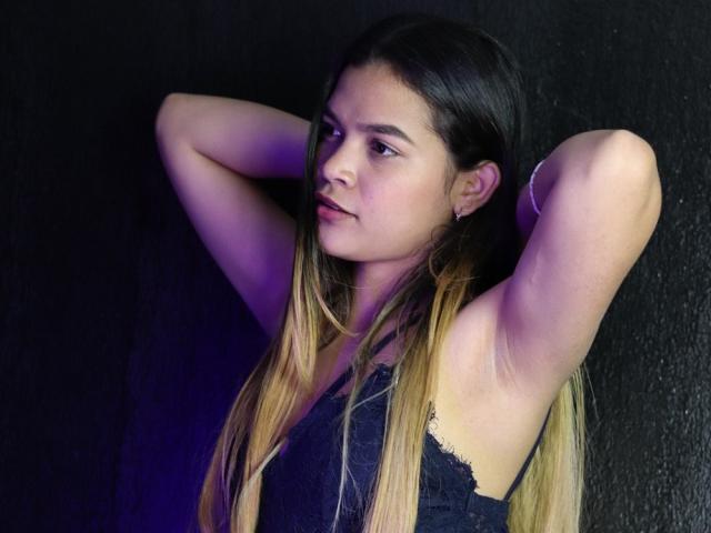 Greychell - Live sexe cam - 21821445