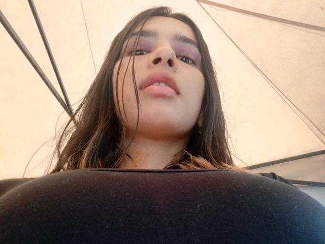 ErikaSweetX - Live sex cam - 21834993