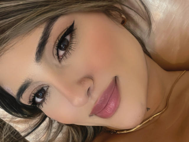 MaeCollins - Sexe cam en vivo - 21837025