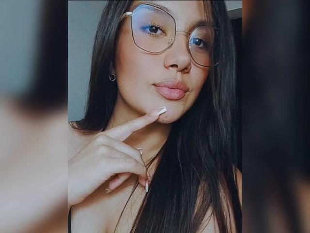 AlessiaPiel - Live sexe cam - 21846445