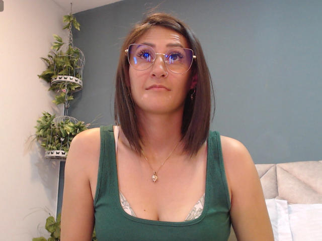 SharisWillian - Live sex cam - 21856141