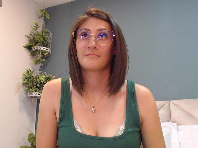 SharisWillian - Live sex cam - 21856145