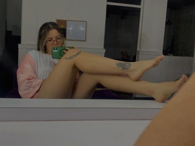 AliceHoe - Live sex cam - 21856801