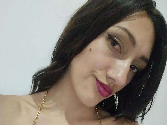 KiriamGomez - Sexe cam en vivo - 21859101