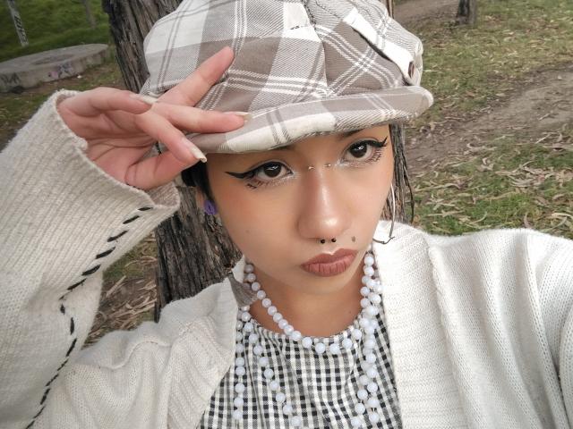 MadisonThomson - Live porn &amp; sex cam - 21859605