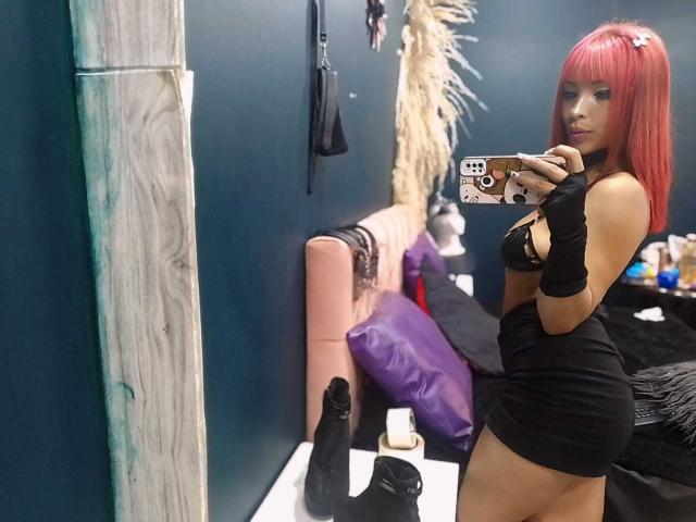 CinthiaForst - Live Sex Cam - 21860757